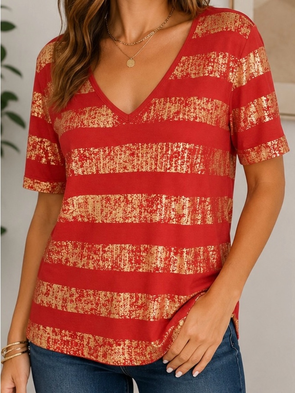 St. John Women’s Tee Shirt V-Neck Red & Metallic Gold Stripes Large Short Sleeve